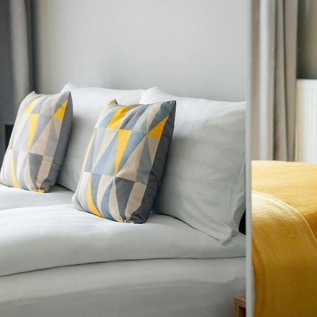 Esencja Apartments With Free Parking Garbary 104 By Noclegi Renters 포즈난 외부 사진