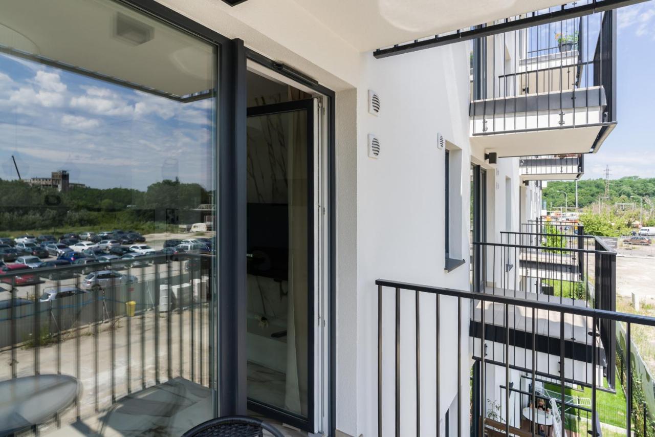 Esencja Apartments With Free Parking Garbary 104 By Noclegi Renters 포즈난 외부 사진