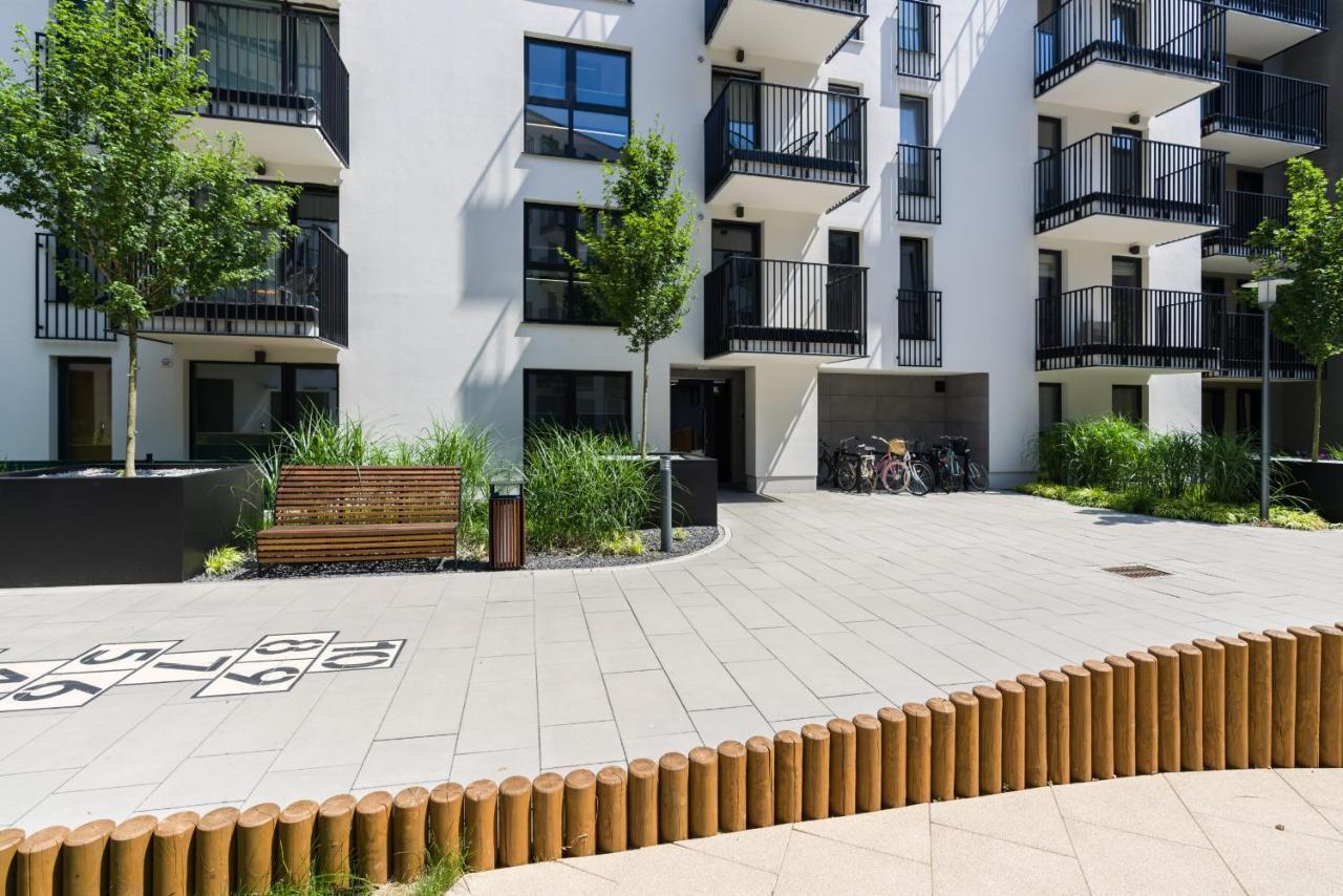 Esencja Apartments With Free Parking Garbary 104 By Noclegi Renters 포즈난 외부 사진