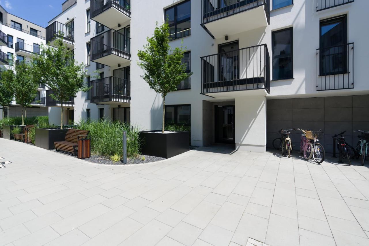 Esencja Apartments With Free Parking Garbary 104 By Noclegi Renters 포즈난 외부 사진