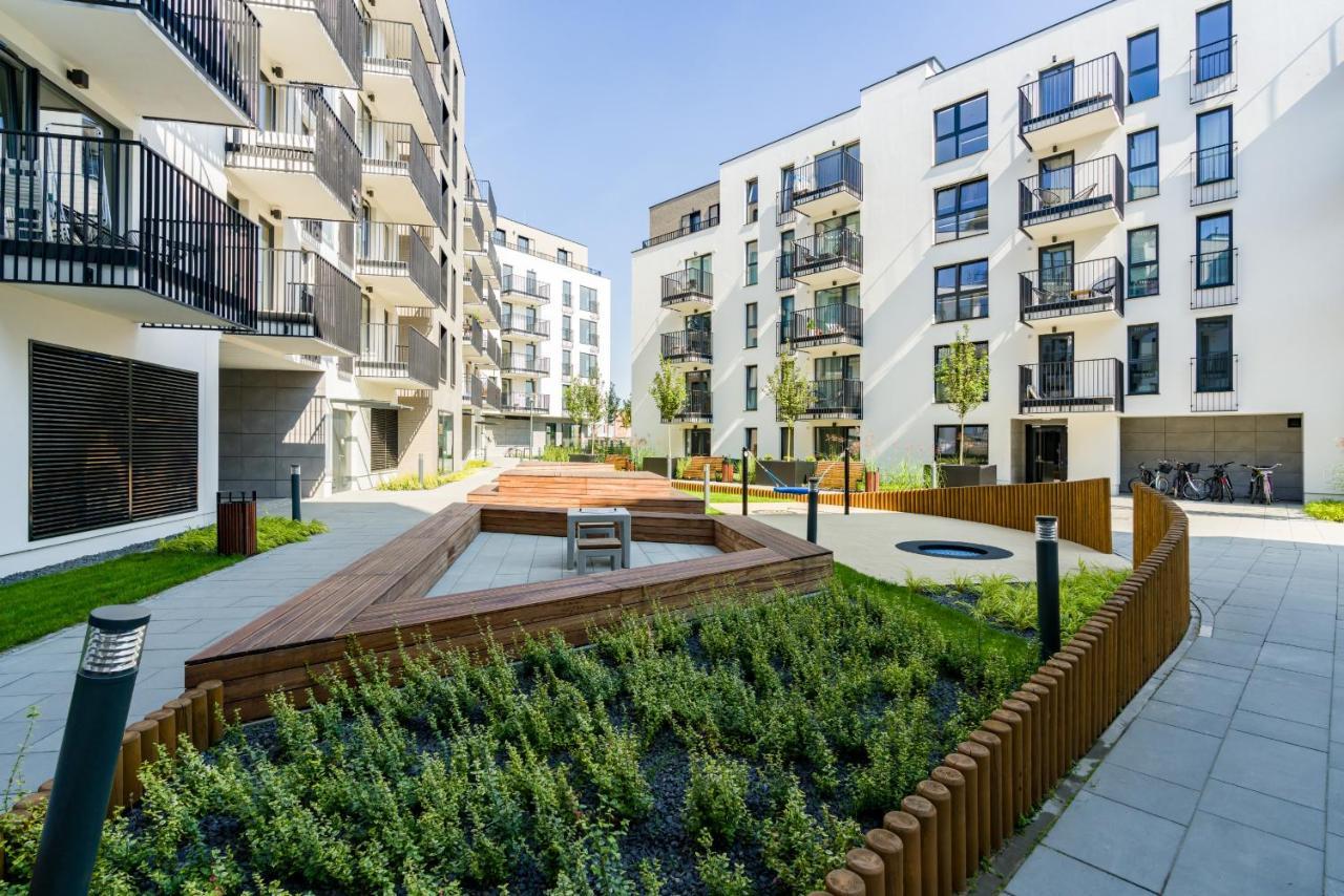 Esencja Apartments With Free Parking Garbary 104 By Noclegi Renters 포즈난 외부 사진