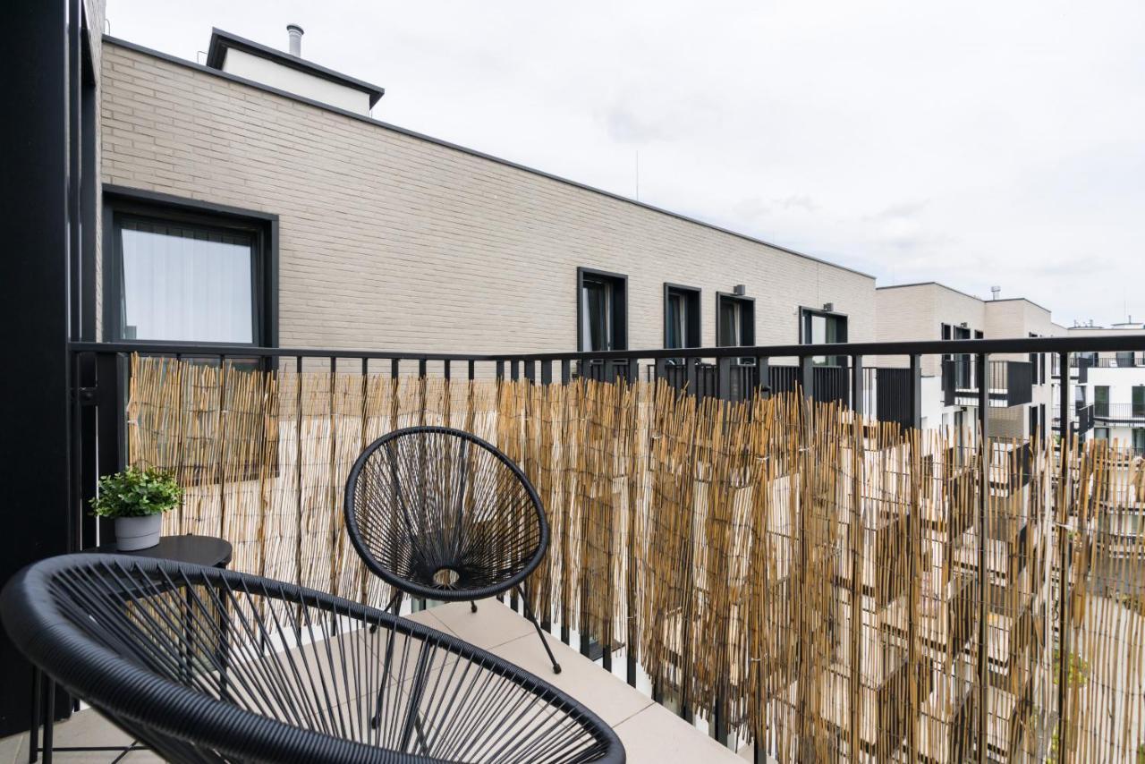 Esencja Apartments With Free Parking Garbary 104 By Noclegi Renters 포즈난 외부 사진