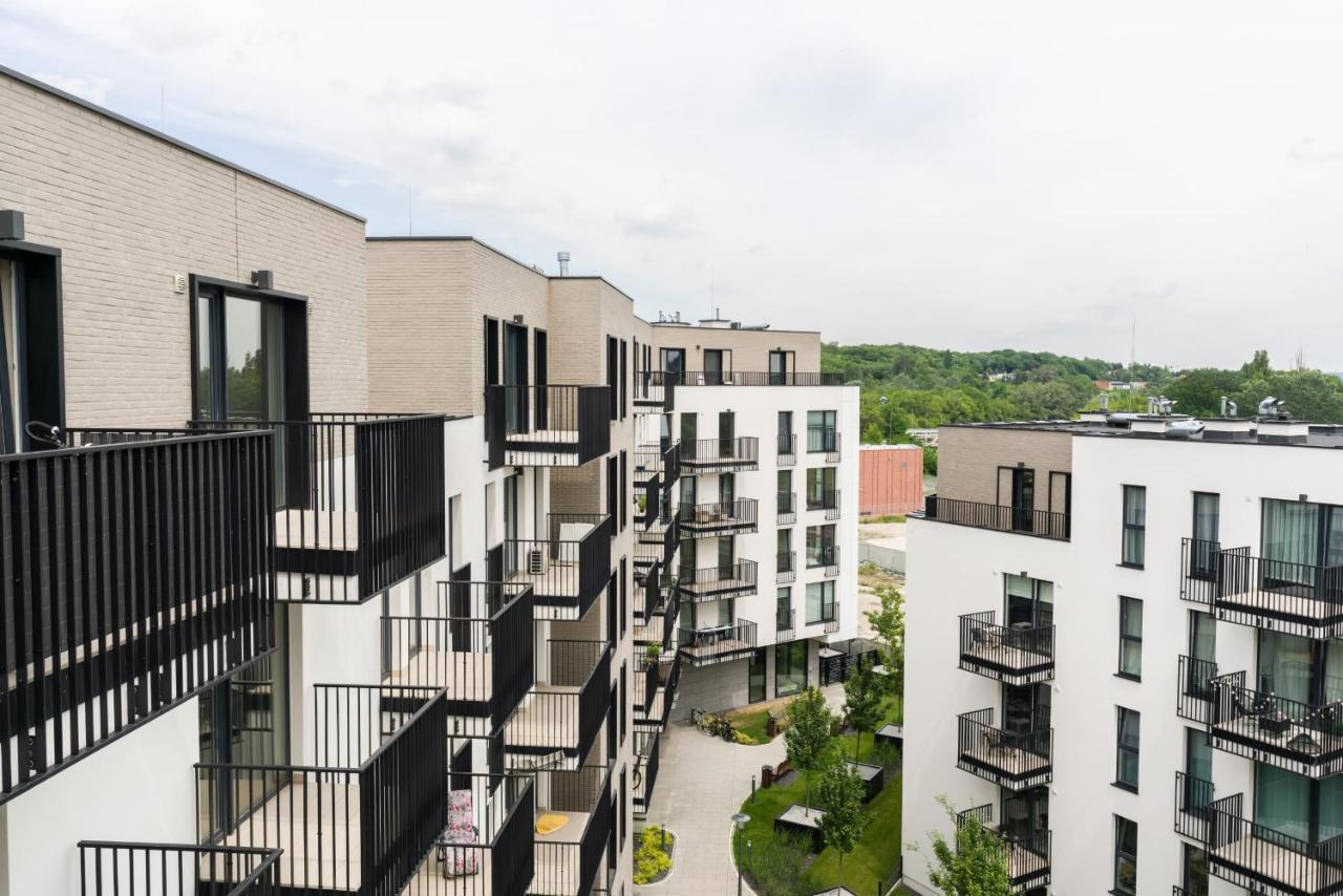 Esencja Apartments With Free Parking Garbary 104 By Noclegi Renters 포즈난 외부 사진