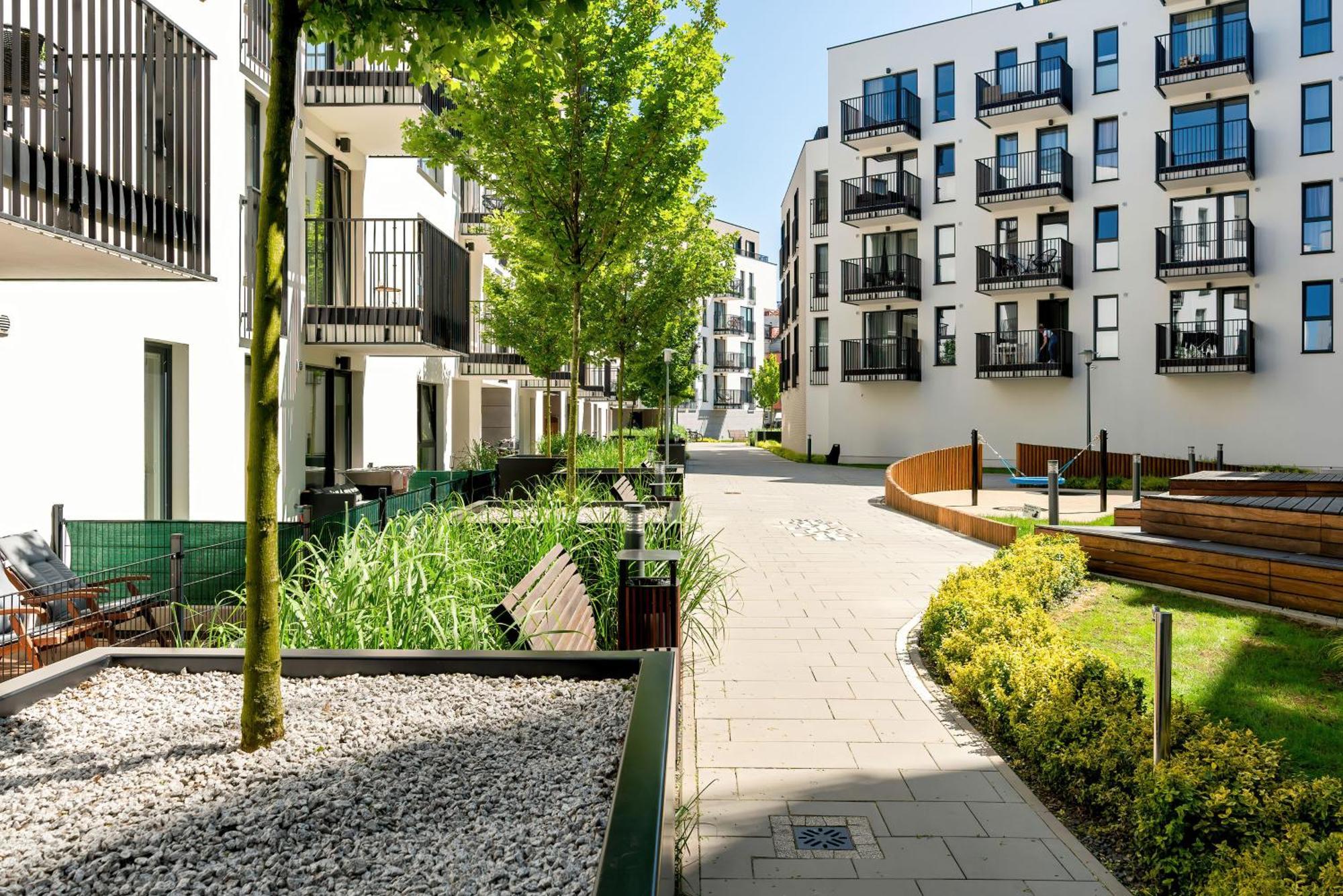 Esencja Apartments With Free Parking Garbary 104 By Noclegi Renters 포즈난 외부 사진